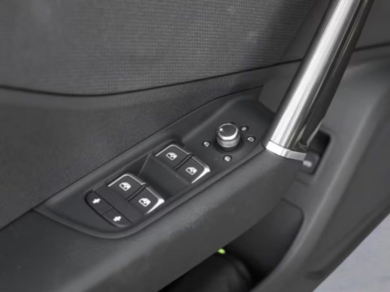 AUDI Q2 35 TFSI S-TRONIC 2X S-LINE MATRIX 2025