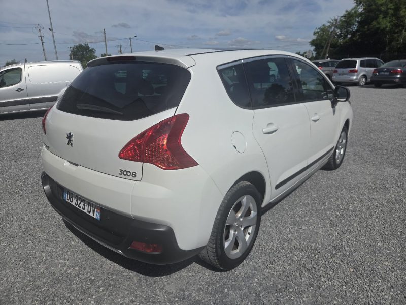 PEUGEOT 3008 1.6 HDI 115 ALLURE  2013 157000 km 