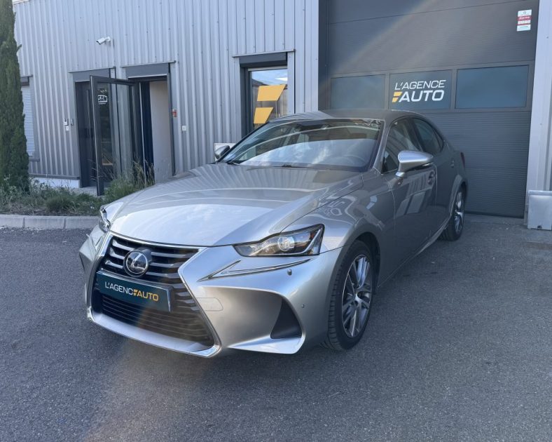 LEXUS IS 300h LUXE - Intérieur Cuir - Caméra - 2eme Main - ENTRETIEN COMPLET LEXUS