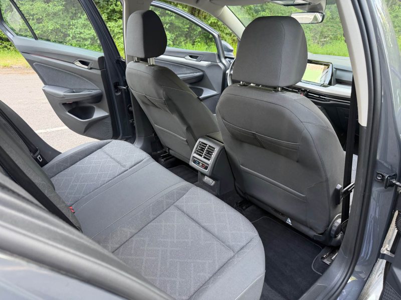 VOLKSWAGEN GOLF  LIFE DSG 03/2023
