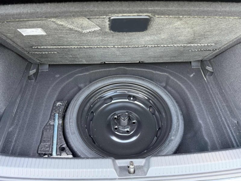 VOLKSWAGEN GOLF  LIFE DSG 03/2023