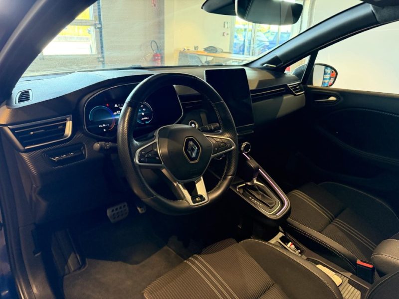 RENAULT  CLIO  5 E-TECH ENGINEERED BOSE / 1ERE MAIN 