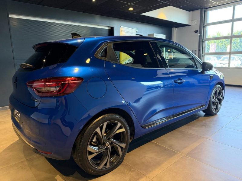 RENAULT  CLIO  5 E-TECH ENGINEERED BOSE / 1ERE MAIN 