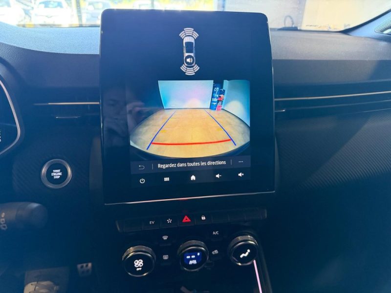 RENAULT  CLIO  5 E-TECH ENGINEERED BOSE / 1ERE MAIN 
