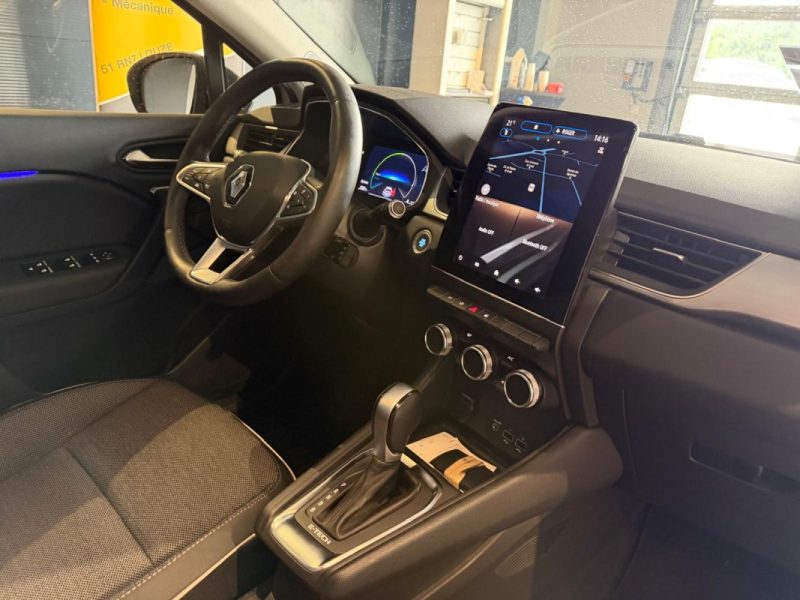 RENAULT CAPTUR INTENS 145 E-TECH BOSE / PACK CITY / PACK EASY DRIVE 