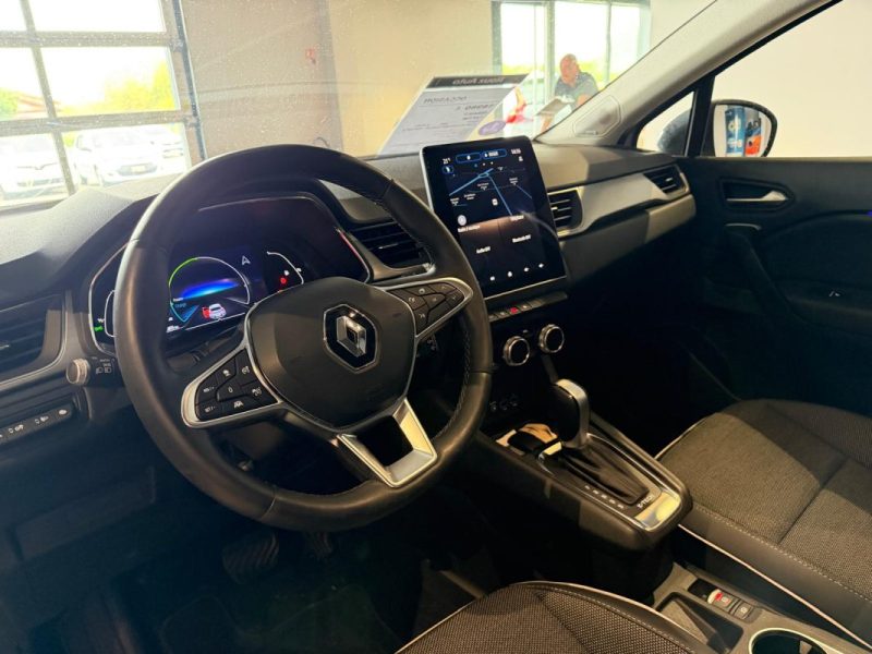 RENAULT CAPTUR INTENS 145 E-TECH BOSE / PACK CITY / PACK EASY DRIVE 