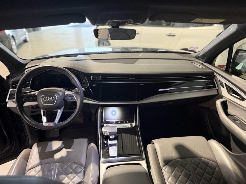 AUDI Q7 - 60 TFSI E - 462 cv - Hybride - S TRONIC - 2021 - Caméra 360 - CarPlay - Attelage