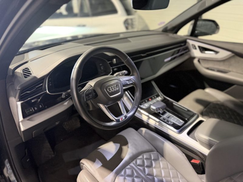 AUDI Q7 - 60 TFSI E - 462 cv - Hybride - S TRONIC - 2021 - Caméra 360 - CarPlay - Attelage