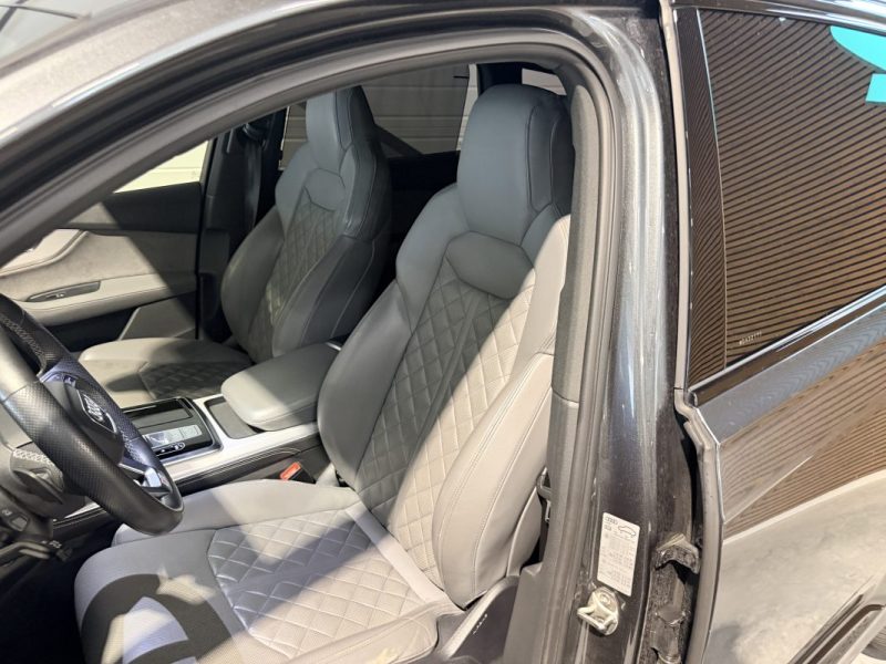 AUDI Q7 - 60 TFSI E - 462 cv - Hybride - S TRONIC - 2021 - Caméra 360 - CarPlay - Attelage