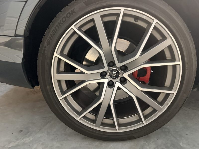 AUDI Q7 - 60 TFSI E - 462 cv - Hybride - S TRONIC - 2021 - Caméra 360 - CarPlay - Attelage