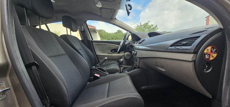 RENAULT MEGANEIII III 5 PORTES 1.6 16V 110cv   BIOETHANOL