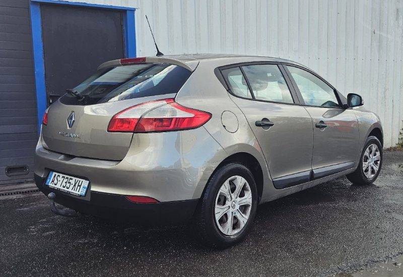 RENAULT MEGANEIII III 5 PORTES 1.6 16V 110cv   BIOETHANOL