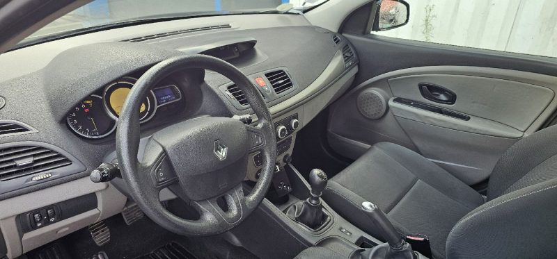 RENAULT MEGANEIII III 5 PORTES 1.6 16V 110cv   BIOETHANOL