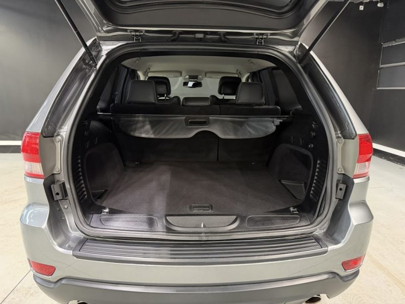 JEEP GRAND CHEROKEE LAREDO 2011