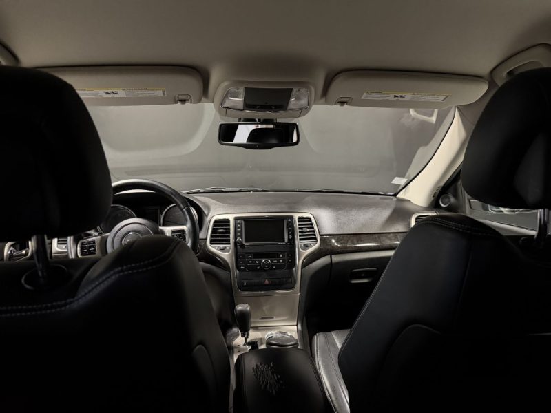 JEEP GRAND CHEROKEE LAREDO 2011