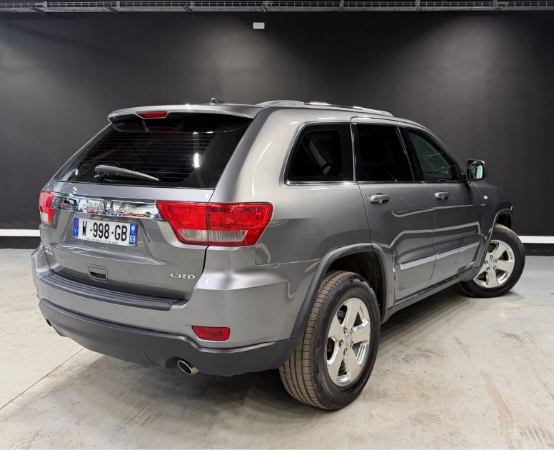 JEEP GRAND CHEROKEE LAREDO 2011