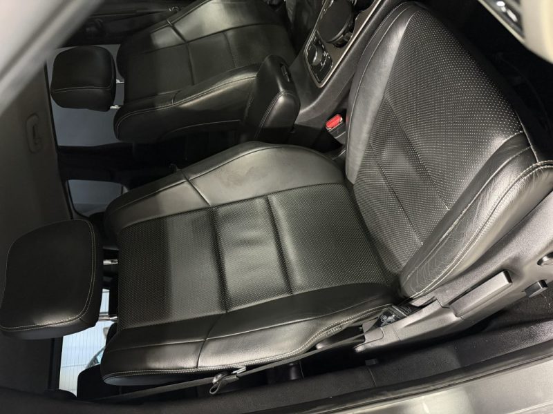 JEEP GRAND CHEROKEE LAREDO 2011