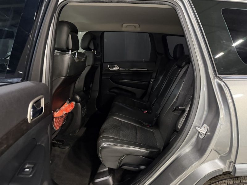 JEEP GRAND CHEROKEE LAREDO 2011