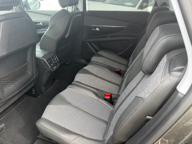 PEUGEOT 5008 1.5 BLUEHDI 130CH EAT8  7 PLACES  GARANTIE