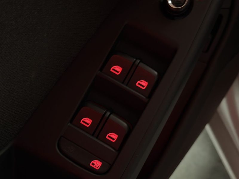 🟢 Audi A4 Berline 2.0 TFSI 180 cv Led / Clim auto / Sièges Chauffants