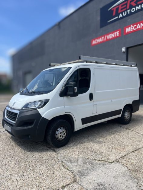 PEUGEOT BOXER 330  2.0 BlueHDi 110 ch 
