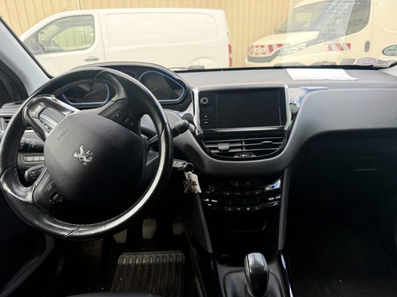 PEUGEOT 2008 1.2 PURETECH 110CH ALLURE S&S 