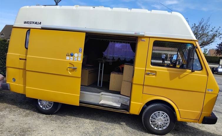 VOLKSWAGEN LT28  undefined