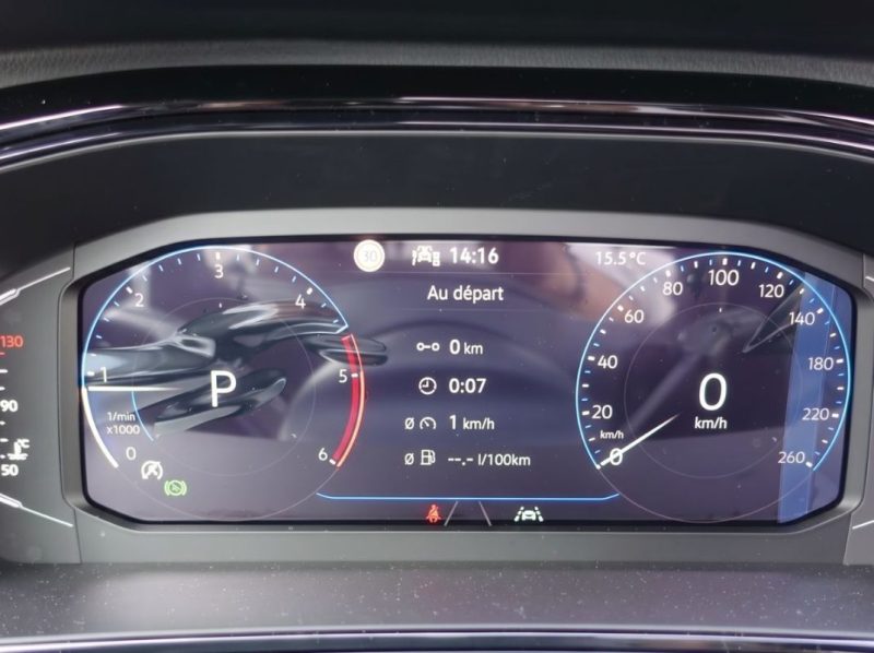 VOLKSWAGEN T-ROC / 2.0 TDI AUT STYLE (BLACKSTYLE) 2025