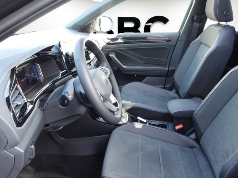 VOLKSWAGEN T-ROC / 2.0 TDI AUT STYLE (BLACKSTYLE) 2025