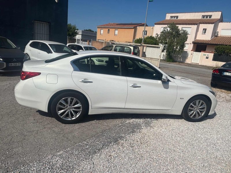 INFINITI Q50 2.2D AT 2016