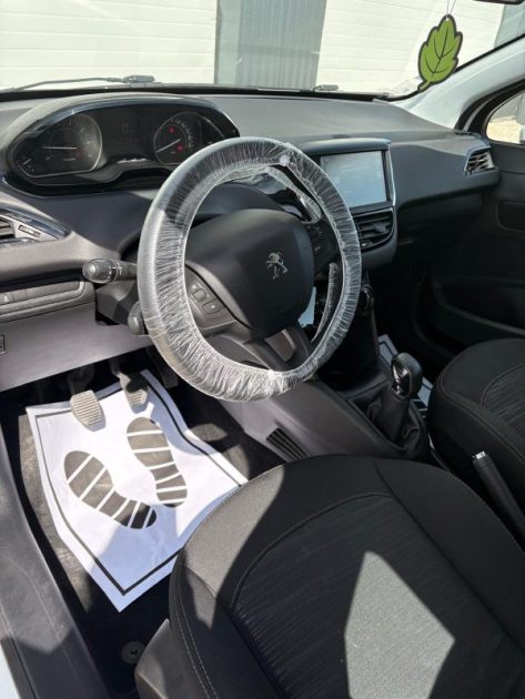 PEUGEOT 208 1.2 VTI 82CH ALLURE 5P 