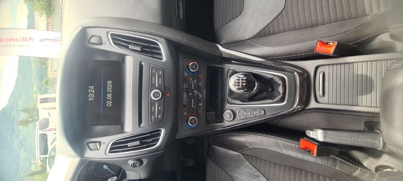 FORD Focus - 1.5 Ti-Vct Titanium 182ch essence