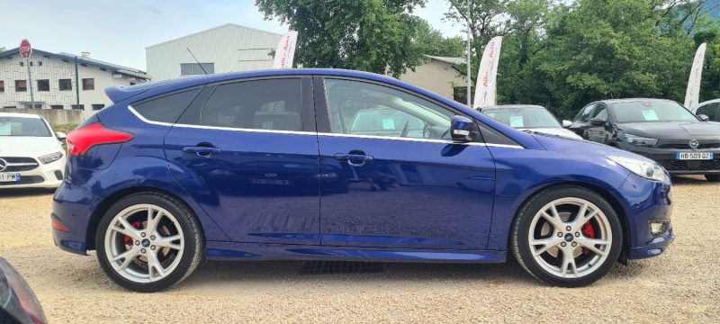 FORD Focus - 1.5 Ti-Vct Titanium 182ch essence