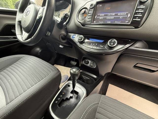 TOYOTA YARIS  HYBRIDE 100H FRANCE BUSINESS  2019 / gps / camera recul / 1ere main