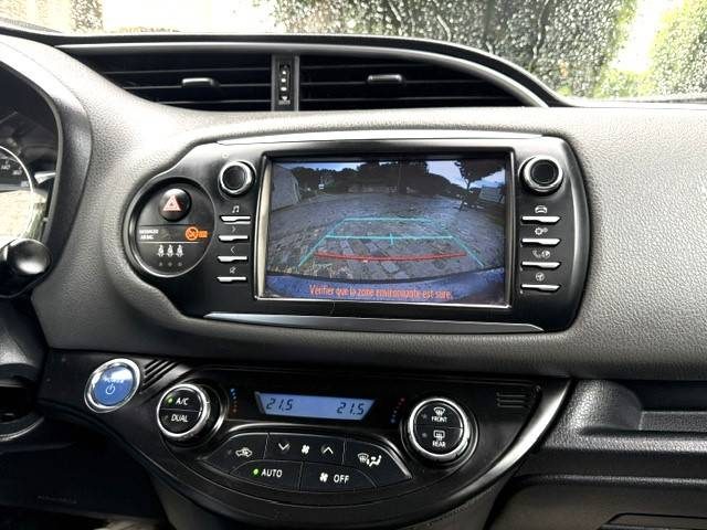 TOYOTA YARIS  HYBRIDE 100H FRANCE BUSINESS  2019 / gps / camera recul / 1ere main