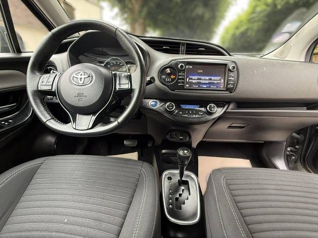 TOYOTA YARIS  HYBRIDE 100H FRANCE BUSINESS  2019 / gps / camera recul / 1ere main