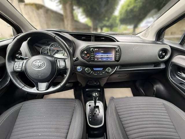 TOYOTA YARIS  HYBRIDE 100H FRANCE BUSINESS  2019 / gps / camera recul / 1ere main