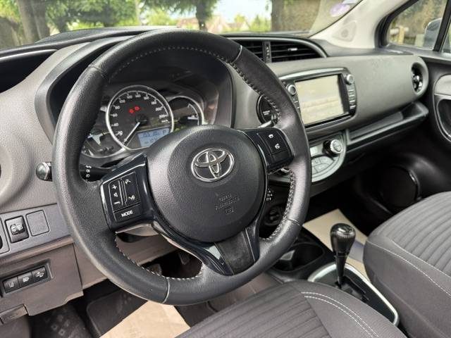 TOYOTA YARIS  HYBRIDE 100H FRANCE BUSINESS  2019 / gps / camera recul / 1ere main