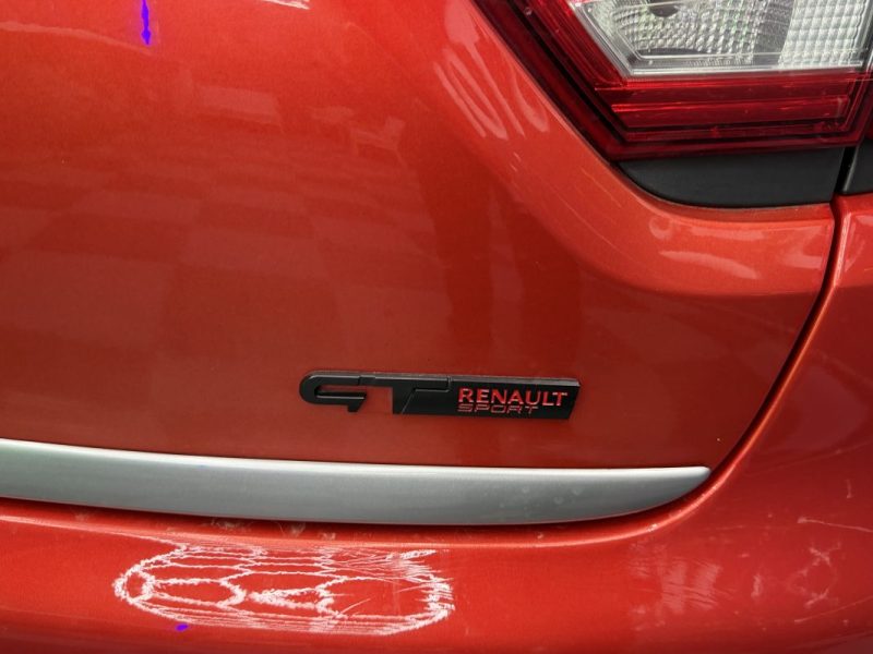 RENAULT CLIO IV RE88036 2015
