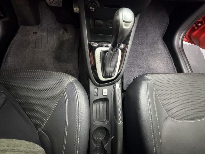 RENAULT CLIO IV RE88036 2015