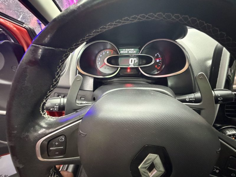 RENAULT CLIO IV RE88036 2015