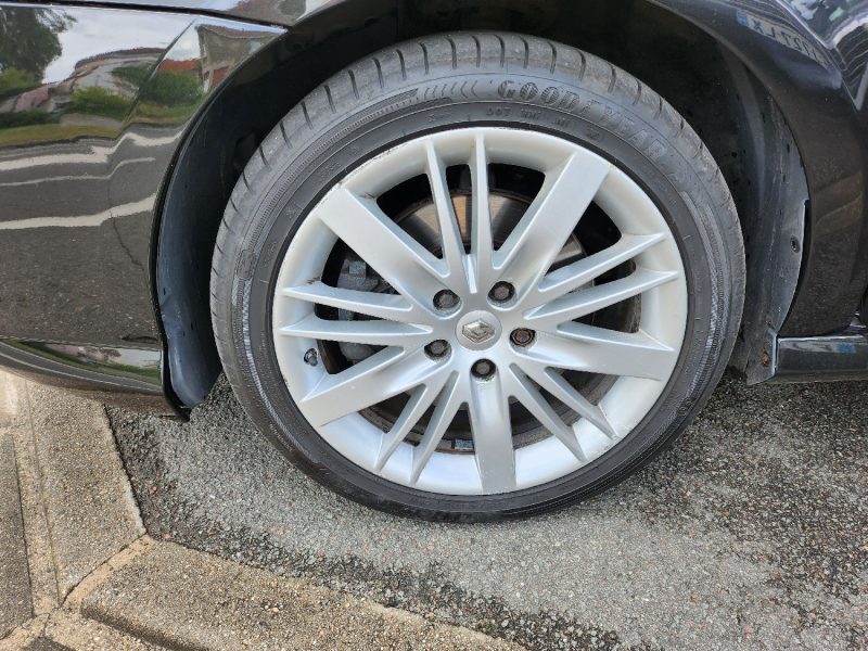 RENAULT LAGUNA III 2.0 DCI GT