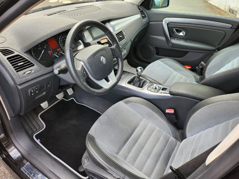RENAULT LAGUNA III 2.0 DCI GT