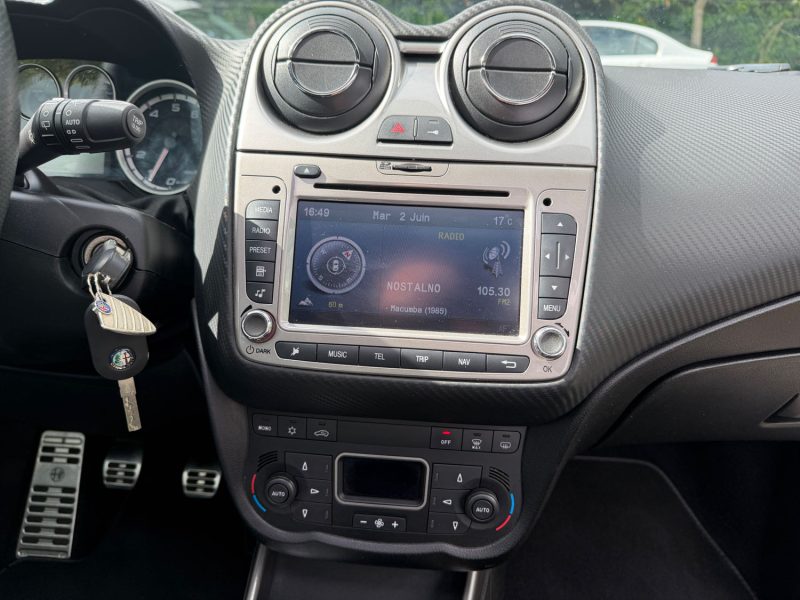 Alfa Romeo Mito 1.4 TB MultiAir 170ch S&S Quadrifoglio Verde | Toit Ouvrant | Sièges chauffants
