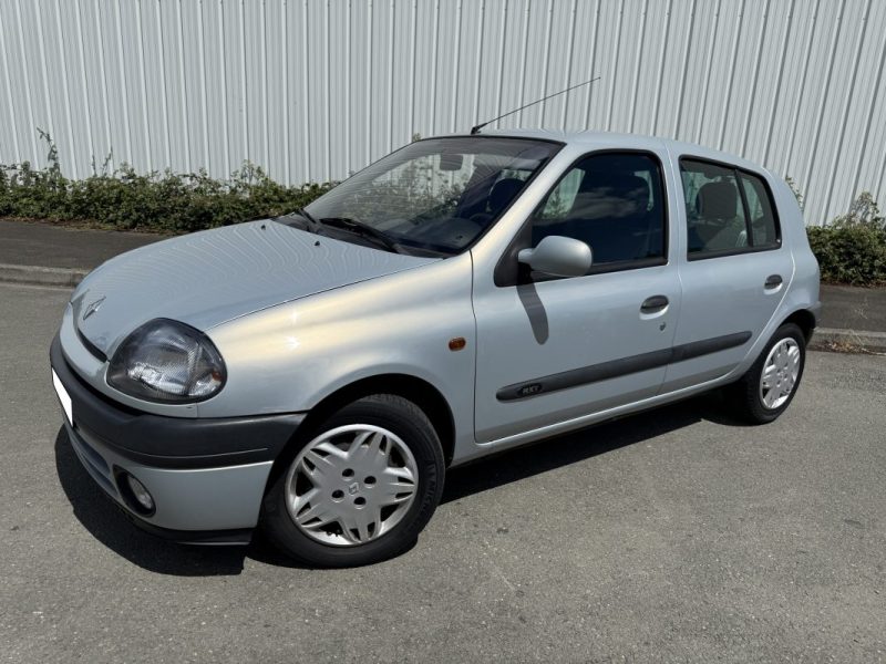 RENAULT CLIO RTE 1.6 BVA 1999 1er Main