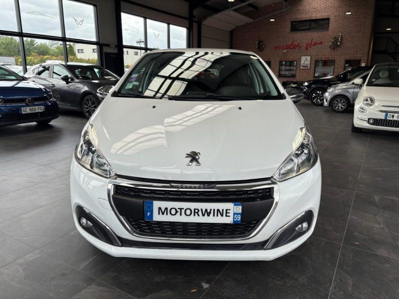 🚗 PEUGEOT 208 1.2 110 Ch - Première main 🗺️ GPS ❄️ Clim ⚙️ Distribution Faite ✅ Garantie 