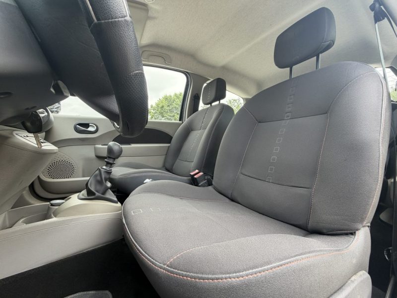 RENAULT TWINGO II 1.2 75ch RIP CURL 2008