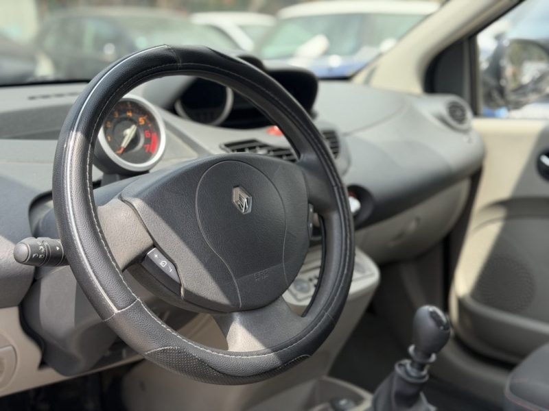 RENAULT TWINGO II 1.2 75ch RIP CURL 2008