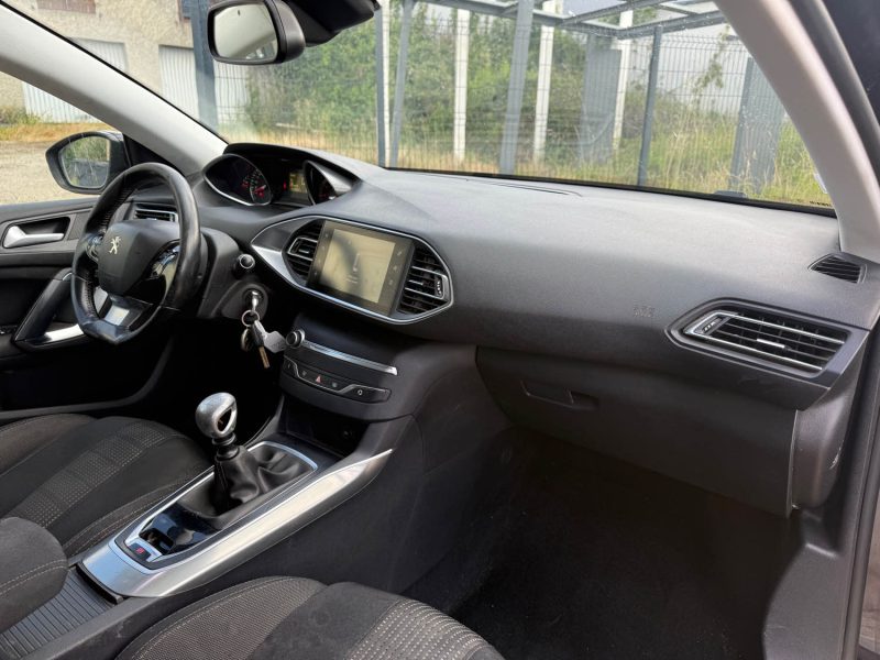 PEUGEOT 308 II 1.6 BLUE HDI 120 ALLURE 