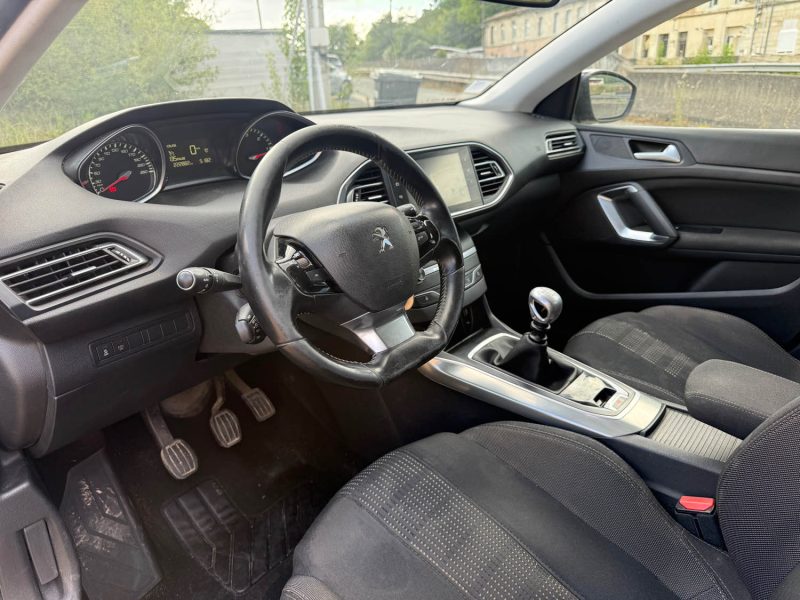 PEUGEOT 308 II 1.6 BLUE HDI 120 ALLURE 